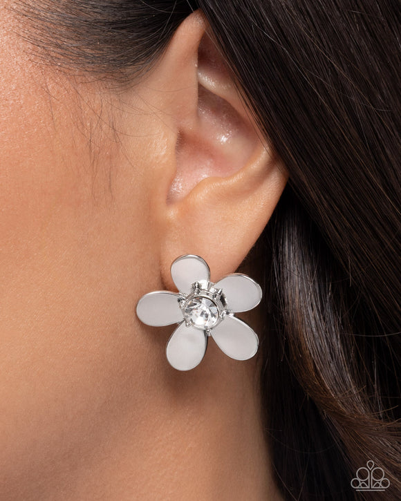 Blooming Boutique - White - Post Earrings