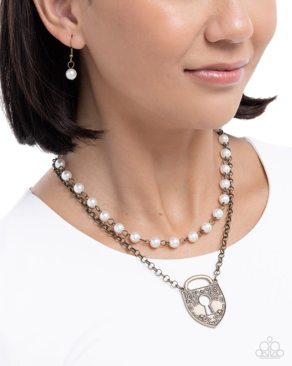 Leisurely Locked - Brass