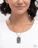 Antiqued Advance - Black