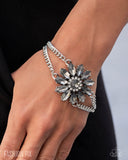 Edge of Elegance - Silver - FF0725
